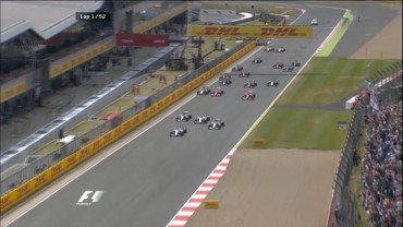 Felipe Massa surpreende e salta na frente (Reprodução TV Globo/G1)