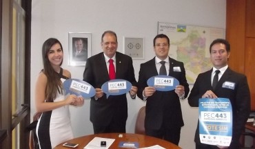 Ajudeia a quebrar o Brasil. Duas vezes.