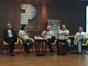 A partir da esquerda: O palestrante Marco Teixeira, Daniel Araújo, Aleks Palitot, Tiago Manso e Lourismar 