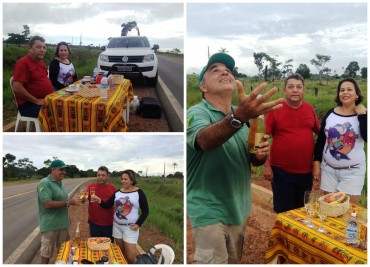 Mantendo a tradição: café da manhã e espumante. Para nós foi diferente, à beira da rodovia